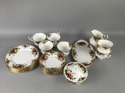 Lot 176 - A ROYAL ALBERT OLD COUNTRY ROSES TEA SERVICE