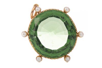 Lot 600 - A GREEN GEM AND PEARL PENDANT
