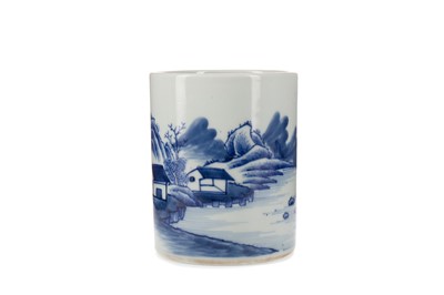 Lot 1719 - A CHINESE BLUE AND WHITE BRUSH POT
