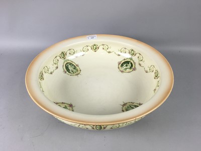 Lot 319 - A VICTORIAN WASH BASIN