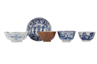 Lot 1740 - A LATE 18TH CENTURY CHINESE CAFE AU LAIT TEA BOWL, ALONG WITH OTHER BOWLS