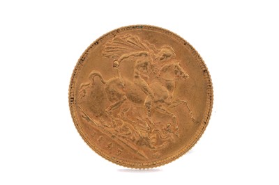 Lot 2 - A VICTORIA GOLD SOVEREIGN DATED 1897