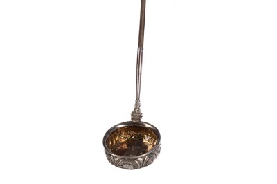 Lot 476 - A VICTORIAN SCOTTISH SILVER PUNCH LADLE
