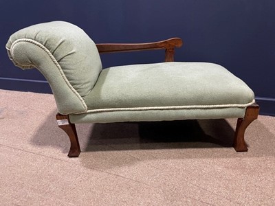 Lot 427 - A MINIATURE CHAISE LOUNGE