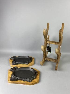 Lot 350 - A SET OF FIVE STEAK PLATES AND A WINE RACK