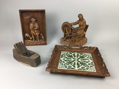 Lot 31 - A COLLECTION OF TREEN AND OTHER ITEMS