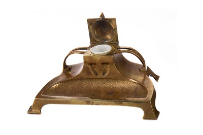 Lot 1033 - A SECESSIONIST BRASS INK STAND