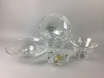 Lot 142 - A LOT OF CRYSTAL AND GLASS WARE