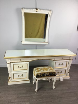 Lot 77 - AN ARMOBIL ROSSETTO ITALIAN DRESSING TABLE