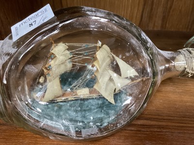 Lot 87 - A LOT OF FOUR GLASS SHIP IN BOTTLE MODELS
