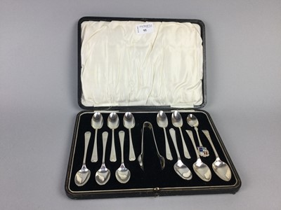 Lot 95 - A COMPOSITE SET OF SILVER PLATED TEASPOONS IN FITTED CASE