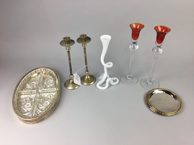 Lot 227 - A SILVER PLATED CAKE PLATE, DISHES AND OTHER PLATED ITEMS