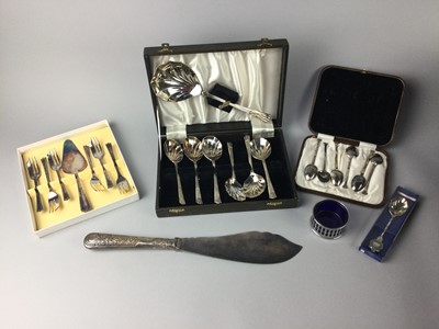 Lot 255 - A LOT OF SILVER PLATED AND OTHER FLATWARE