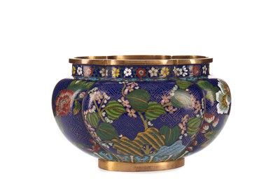 Lot 1755 - A LATE 19TH/EARLY 20TH CENTURY CHINESE CLOISONNE CENSER BY LAO TIAN LI