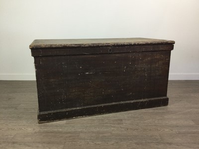 Lot 257 - A 20TH CENTURY STAINED WOOD BLANKET CHEST