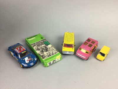 Lot 279 - A COLLECTION OF DIE-CAST VEHICLES