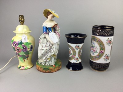 Lot 305 - A MALING FLORAL TABLE LAMP ALONG WITH OTHER CERAMICS