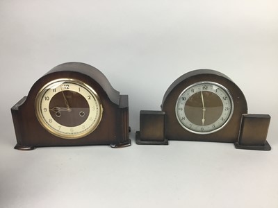 Lot 357 - AN EARLY 20TH CENTURY MAHOGANY MANTEL CLOCK AND THREE OTHERS