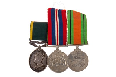 Lot 2 - A GEORGE VI TERRITORIAL ARMY FOR EFFICIENT SERVICE MEDAL AND FIVE OTHER MEDALS