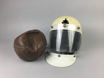 Lot 462 - A VINTAGE FOOTBALL