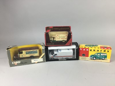 Lot 465 - A COLLECTION OF DIE-CAST VEHICLES