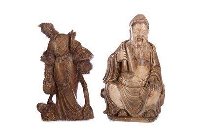 Lot 1686 - A CHINESE HARDSTONE FIGURE OF GUANYIN