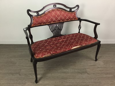 Lot 388 - AN EDWARDIAN MAHOGANY PARLOUR SETTEE