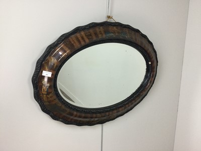 Lot 481 - AN EARLY 20TH CENTURY OVAL WALL MIRROR