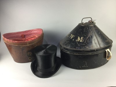 Lot 488 - A LATE 19TH/ EARLY 20TH CENTURY STITCHED LEATHER HAT BOX