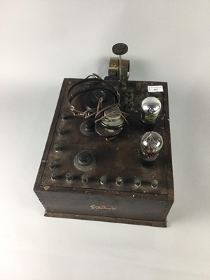 Lot 489 - AN EARLY 20TH CENTURY MARCONI RADIO