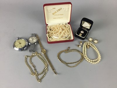 Lot 507 - A COLLECTION OF COSTUME JEWELLERY AND WATCHES