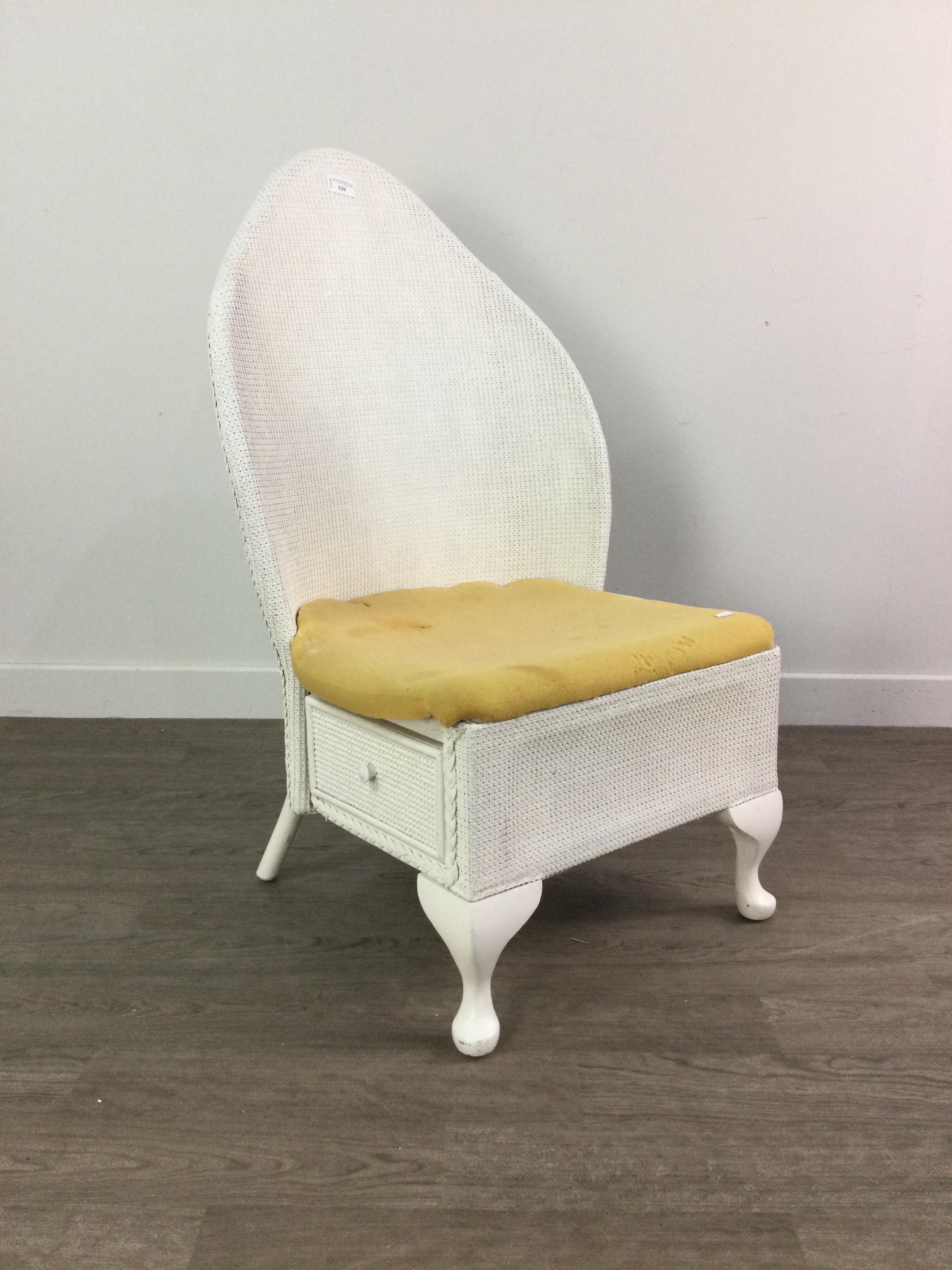 Lot 539 A LLOYD LOOM CHAIR