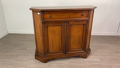 Lot 608 - A REPRODUCTION SIDE CABINET