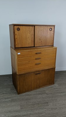 Lot 616 - A RETRO AVALON WALL UNIT