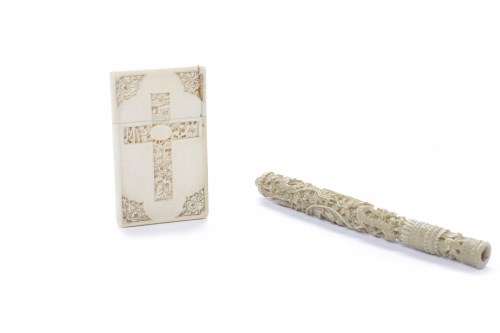 Lot 881 - EARLY 20TH CENTURY CHINESE IVORY CARD CASE...