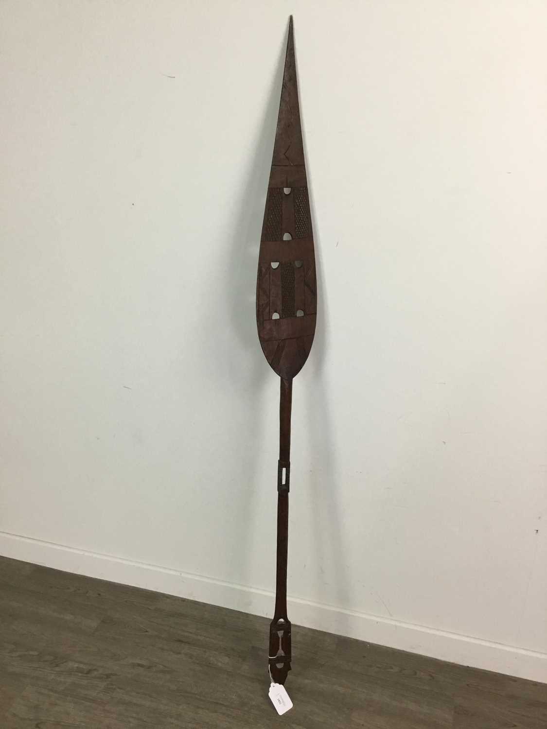 Lot 1822 - A MID-20TH CENTURY WEST AFRICAN CEREMONIAL SPEAR