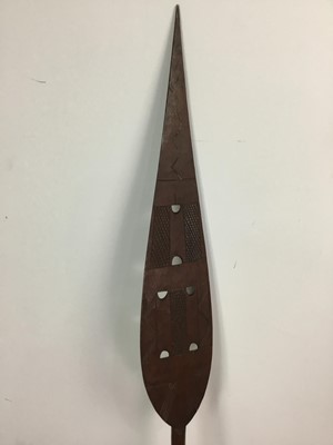 Lot 1822 - A MID-20TH CENTURY WEST AFRICAN CEREMONIAL SPEAR