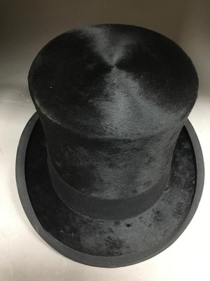 Lot 87 - A CARSWELL OF GLASGOW BLACK SILK TOP HAT