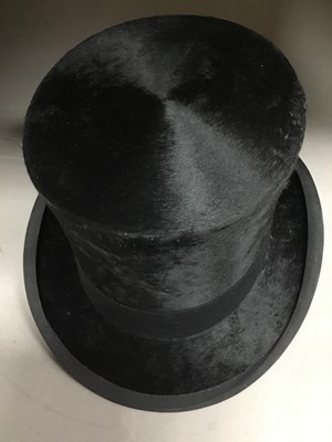 Lot 87 - A CARSWELL OF GLASGOW BLACK SILK TOP HAT