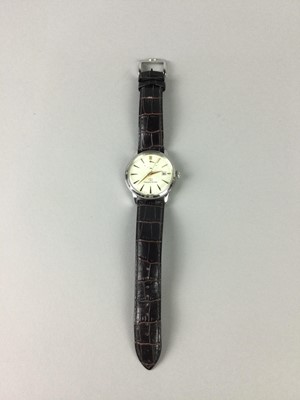 Lot 94 - A GENTLEMAN'S ORIENT STAR STAINLESS STEEL AUTOMATIC WRIST WATCH