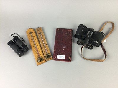 Lot 209 - A SWIFT COMPACT BINOCULAR, PAIR OF BINOCULARS AND OTHER OBJECTS