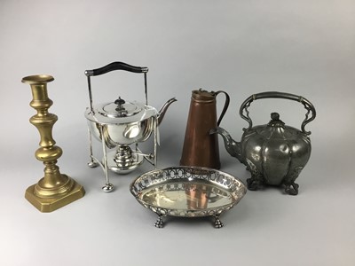 Lot 187 - AN ART DECO STYLE PLATED TEA KETTLE AND OTHER METALWARE