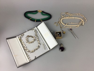Lot 105 - A COLLECTION OF COSTUME JEWELLERY AND FASHION WATCHES