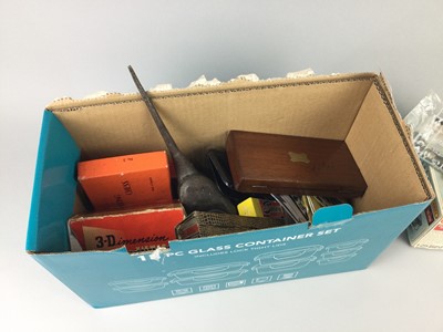 Lot 136 - A 3-D VIEW-MASTER AND OTHER ITEMS