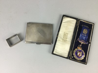 Lot 5 - A SILVER CIGARETTE CASE, A SILVER MOUNTED BOX AND A JEWEL