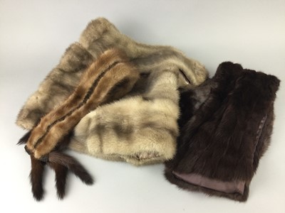 Lot 160 - A MINK STOLE AND OTHER FURS