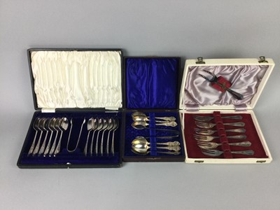 Lot 405 - A LOT OF CASED CUTLERY