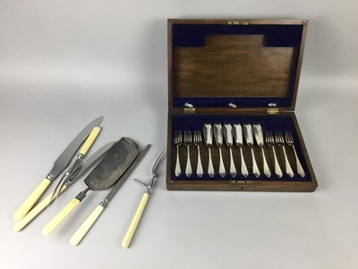 Lot 398 - A CANTEEN OF FISH CUTLERY AND OTHER LOOSE FLATWARE