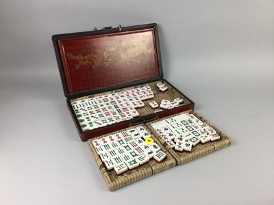 Lot 371 - A MAH JONG SET