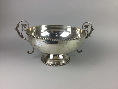 Lot 437 - A LARGE SILVER PLATED PEDESTAL SERVING DISH